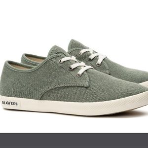 SeeVeas Clay Green Hemp 66 Jungmaven Woman's shoe NWOT Size 9